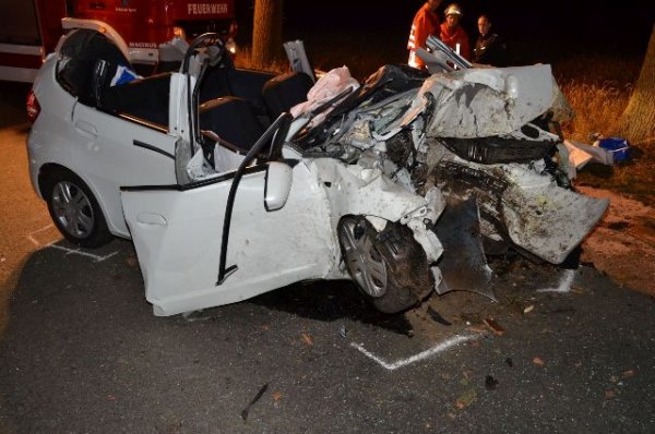 Unfall eingekl. Person Unfall eingekl. Person