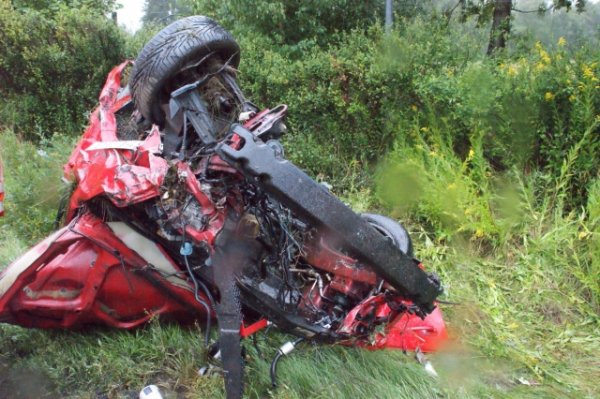 Unfall eingekl. Person Unfall eingekl. Person