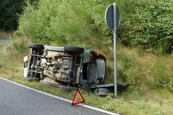 Unfall eingekl. Person Unfall eingekl. Person