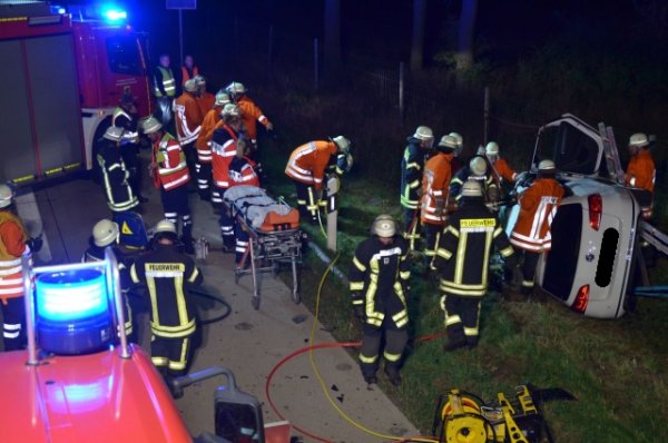 Unfall eingekl. Person Unfall eingekl. Person
